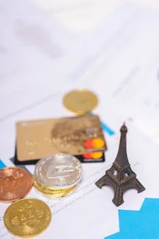 Travel - accommodation - travel - expenses - saving