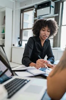 Phrasal verbs in professional contexts