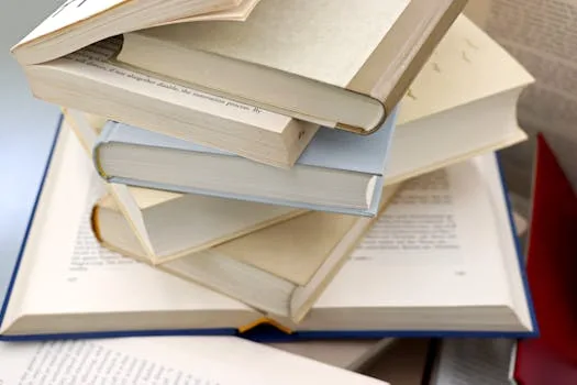 Defending a thesis: argumentation at doctoral level