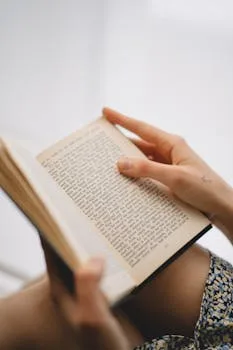 Close reading: analysing prose style and voice